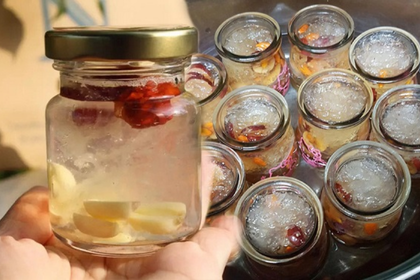 Hình ảnh hũ yến chưng thêm các nguyên liệu khác